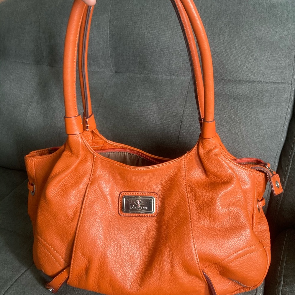 Used once Burt orange Isaac Mizrahi shoulder bag